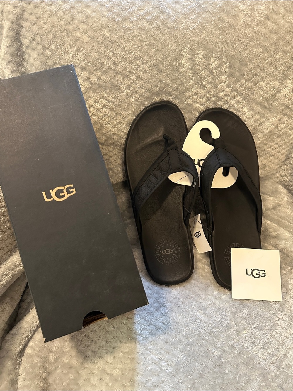 UGG Men’s Black Leather Seaside Flip NEW